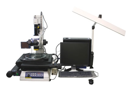 画像処理装置付き測定顕微鏡の写真